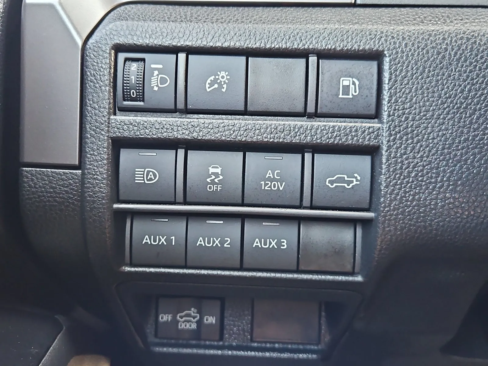 Toyota Tacoma photo 29