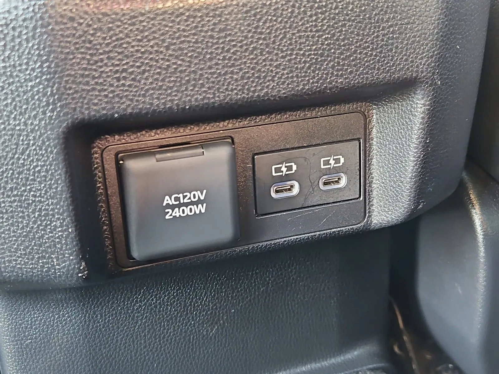 Toyota Tacoma photo 14