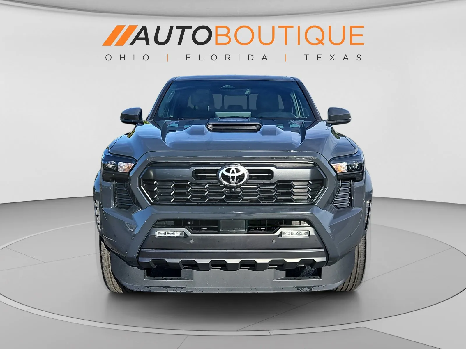 Toyota Tacoma photo 8