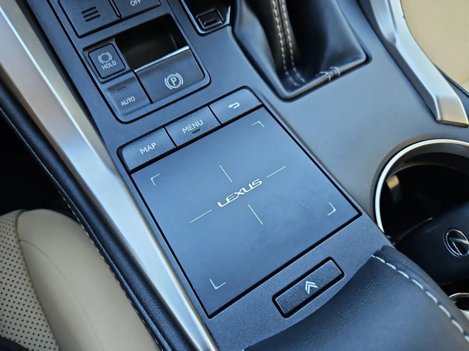 Lexus NX photo 27