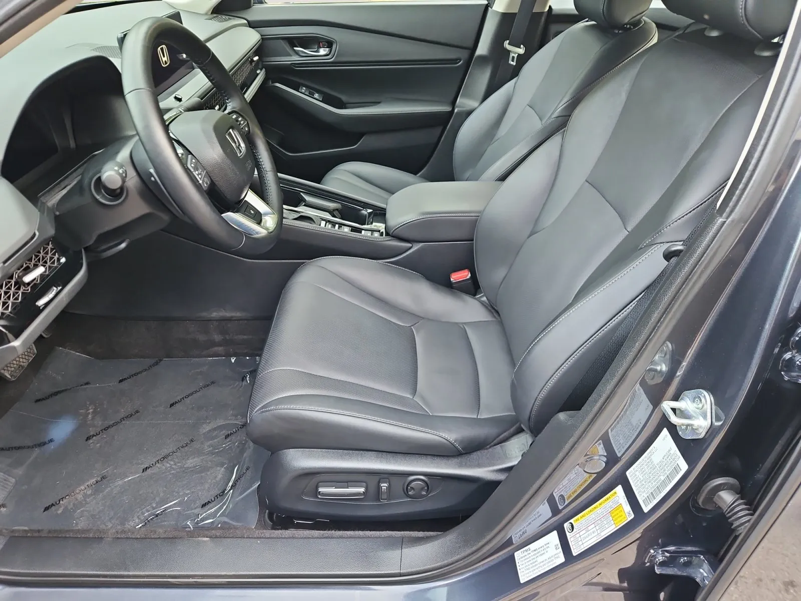 Honda Accord photo 10