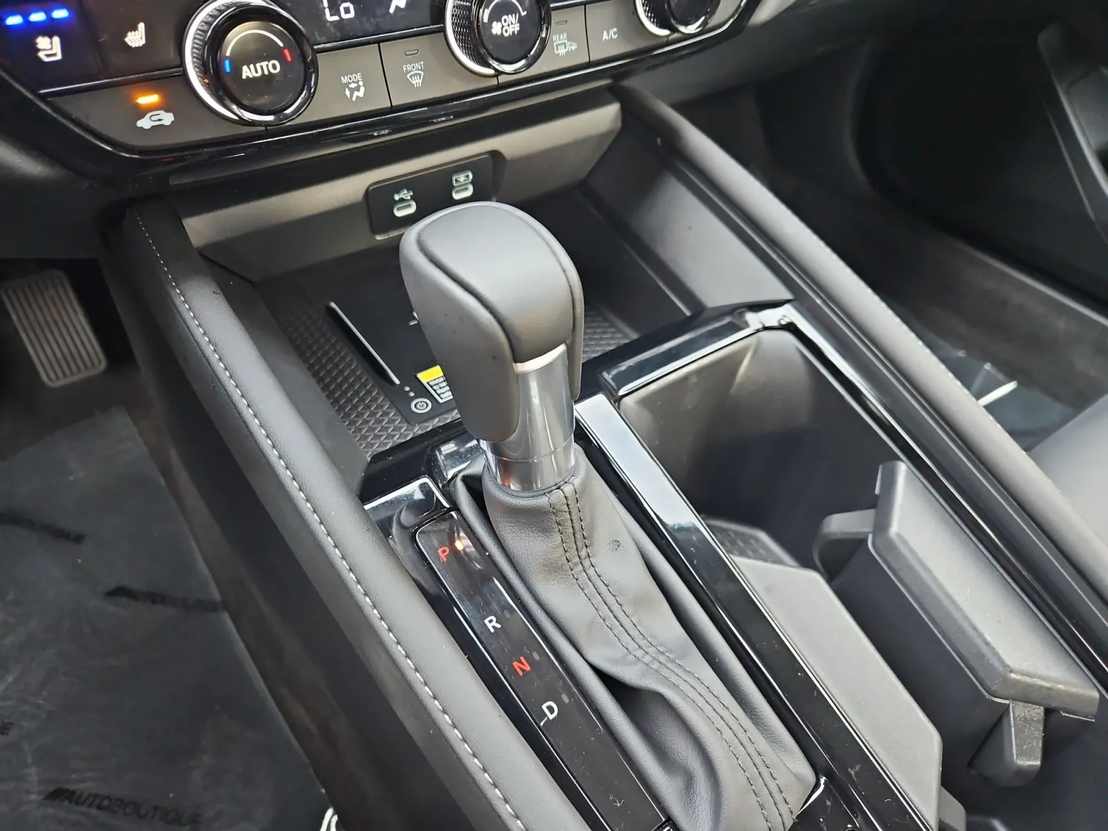 Honda Accord photo 25