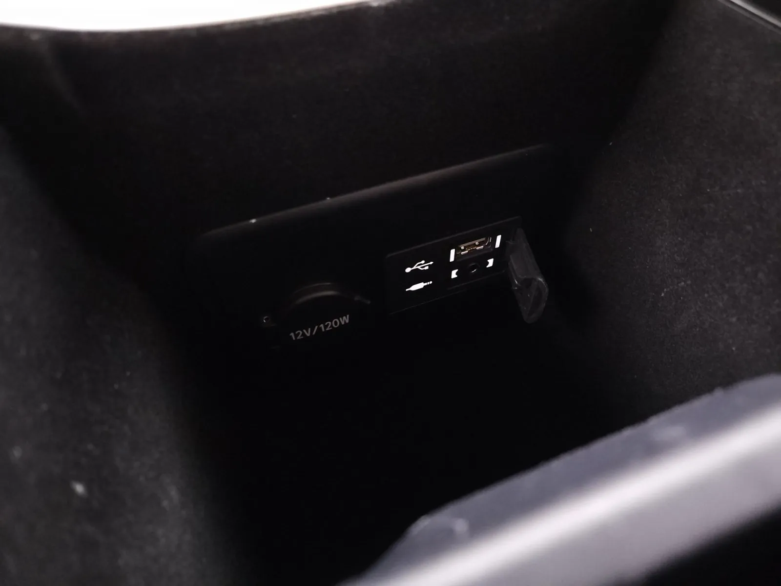 Lexus LS photo 29