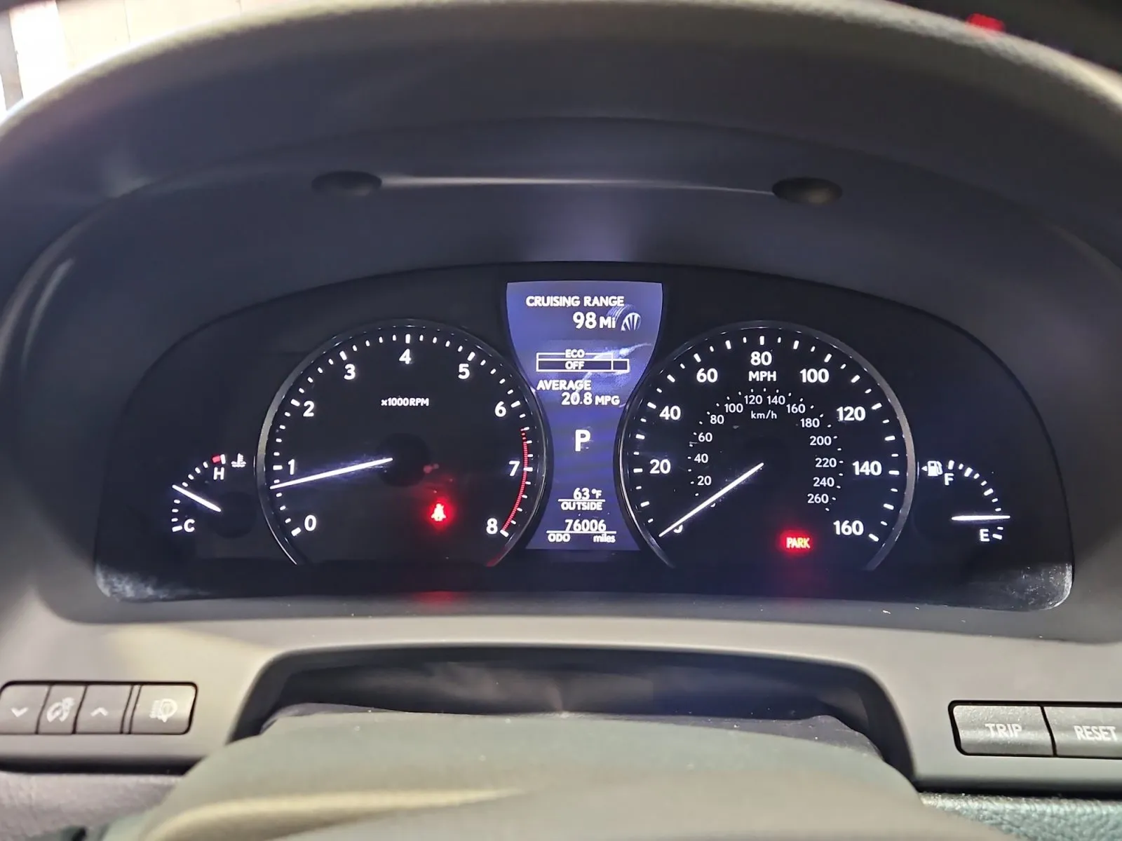 Lexus LS photo 19