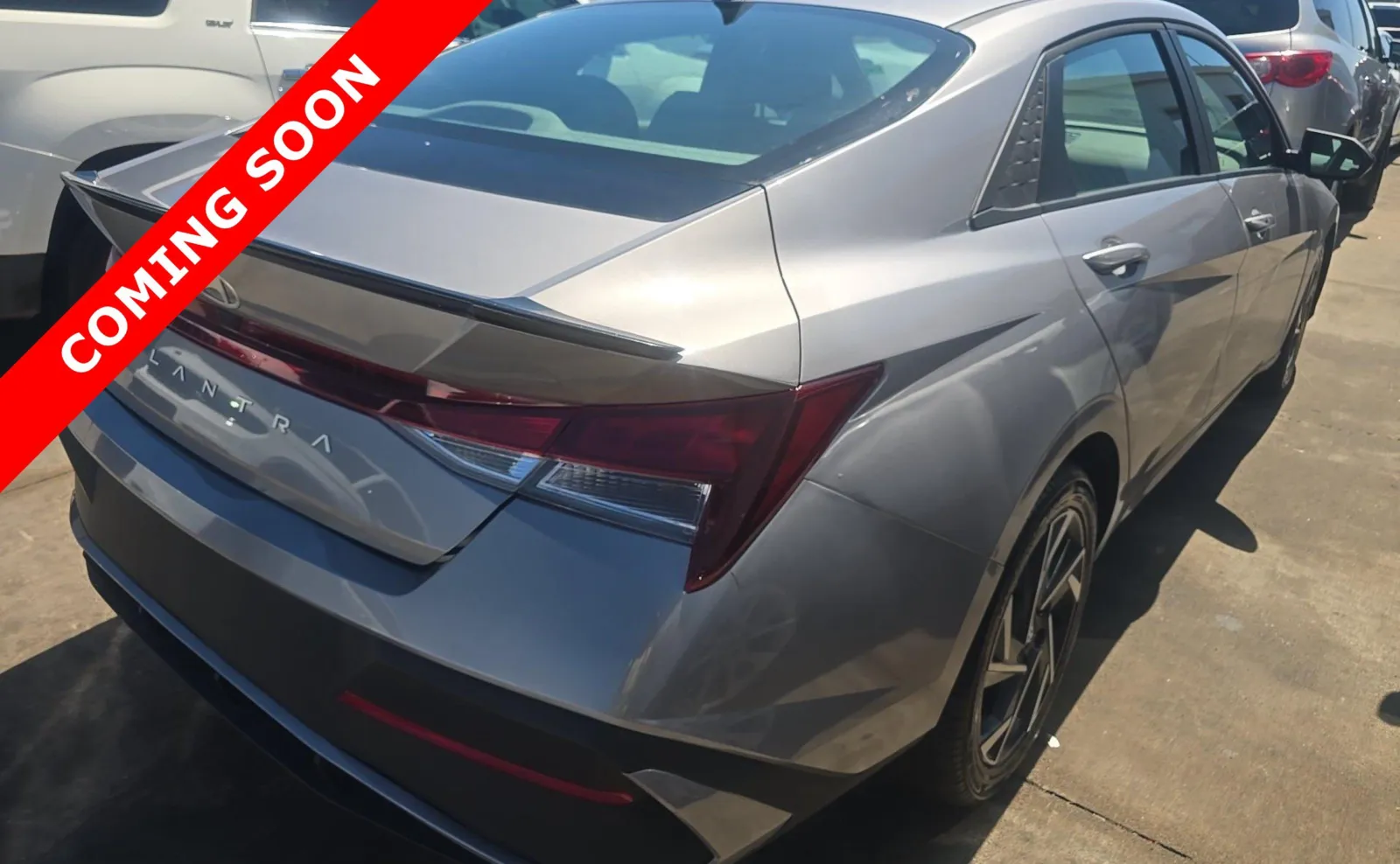 Hyundai Elantra photo 5