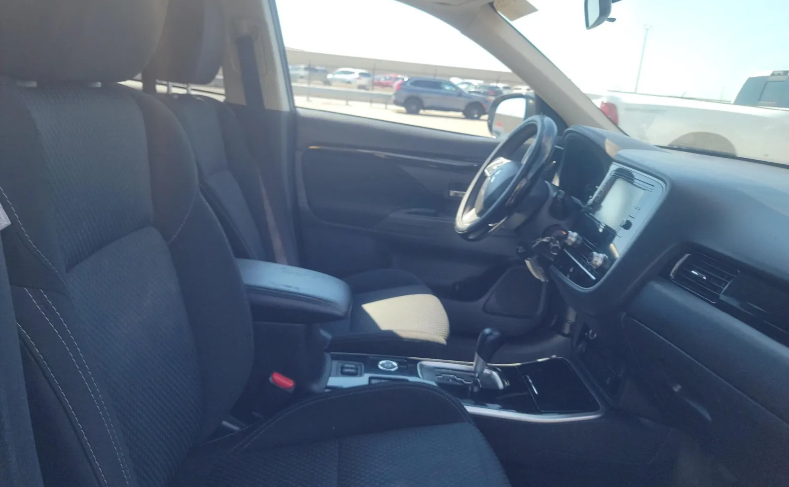 Mitsubishi Outlander photo 6