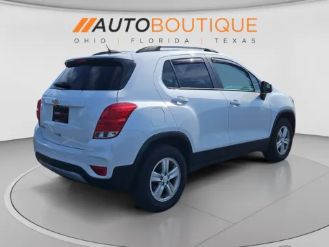 More photos of 2021 Chevrolet Trax LT at Auto Boutique Ohio, OH
