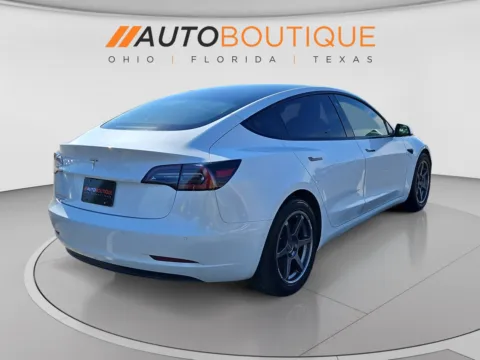 More photos of 2021 Tesla Model 3 Standard Range Plus at Auto Boutique Ohio, OH