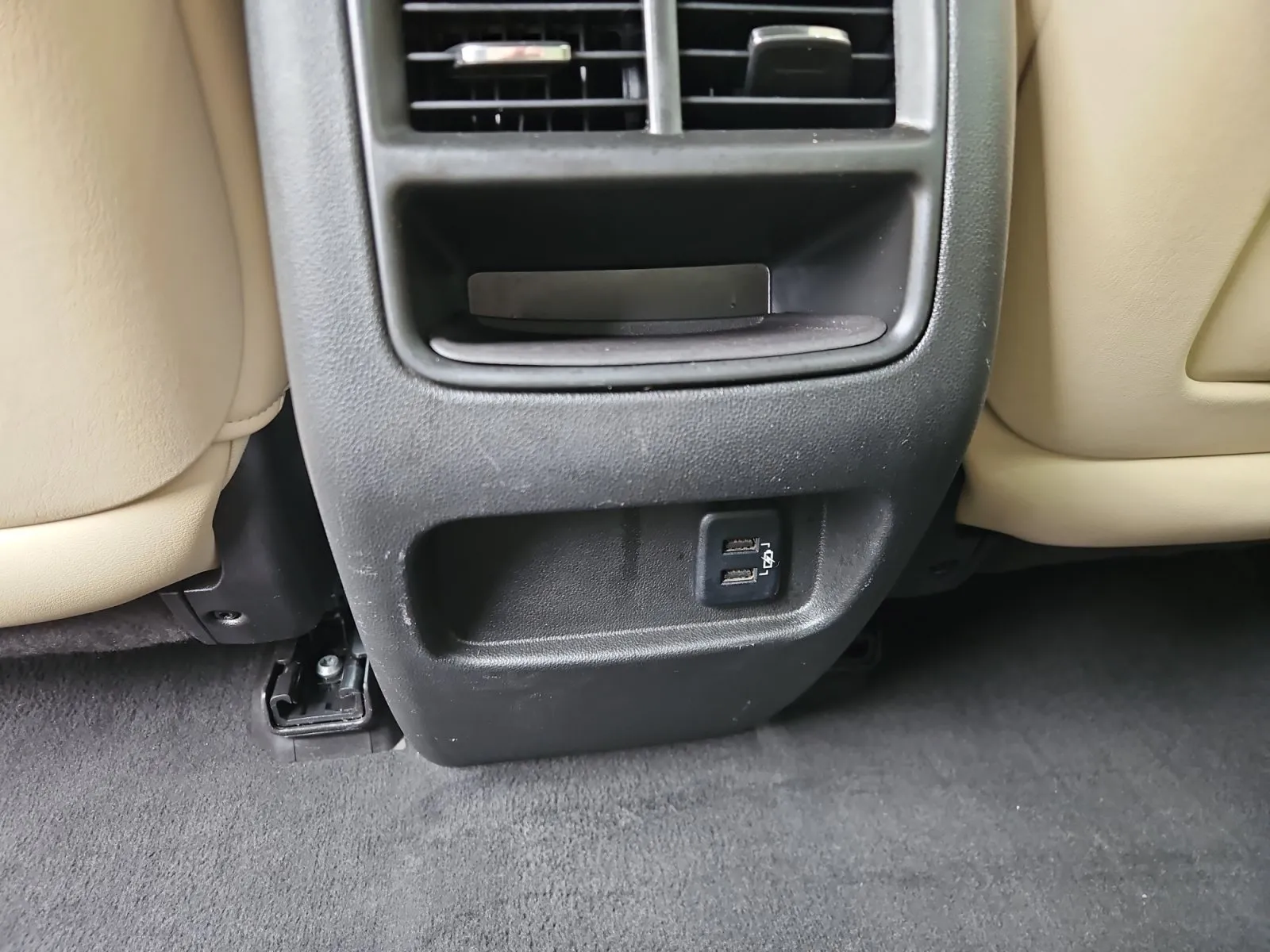 Cadillac XT5 photo 13