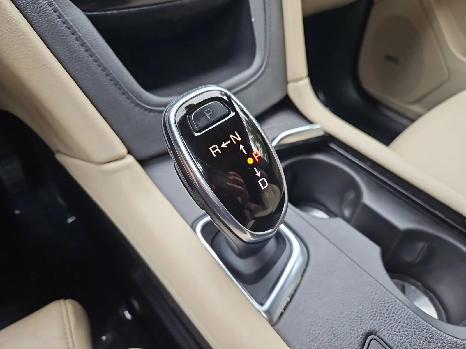 Cadillac XT5 photo 25