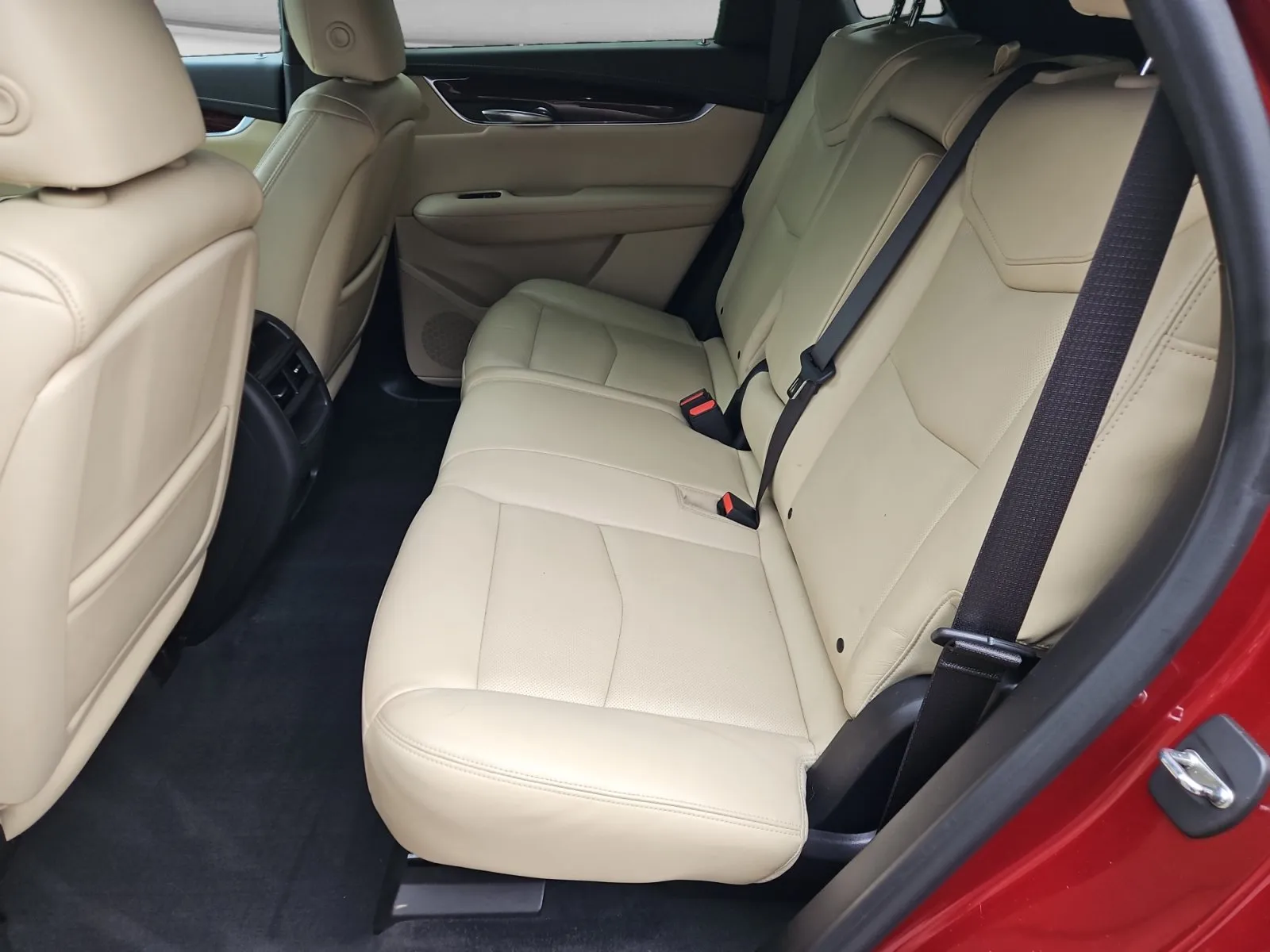 Cadillac XT5 photo 14