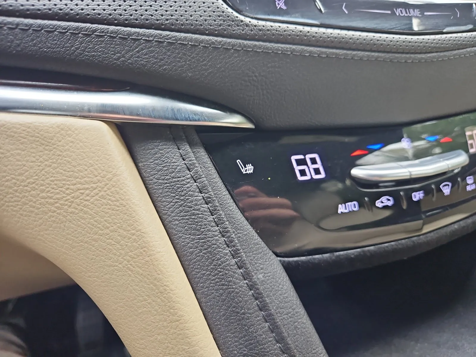 Cadillac XT5 photo 24