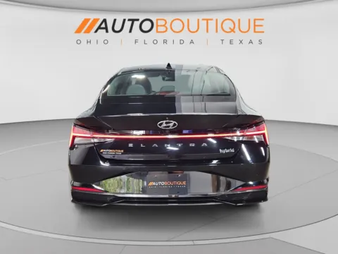 More photos of 2022 Hyundai Elantra Hybrid Limited at Auto Boutique Ohio, OH