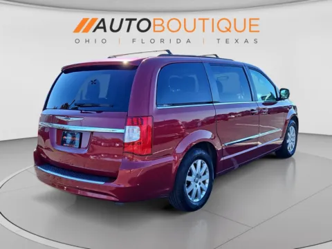 More photos of 2016 Chrysler Town & Country Touring at Auto Boutique Ohio, OH