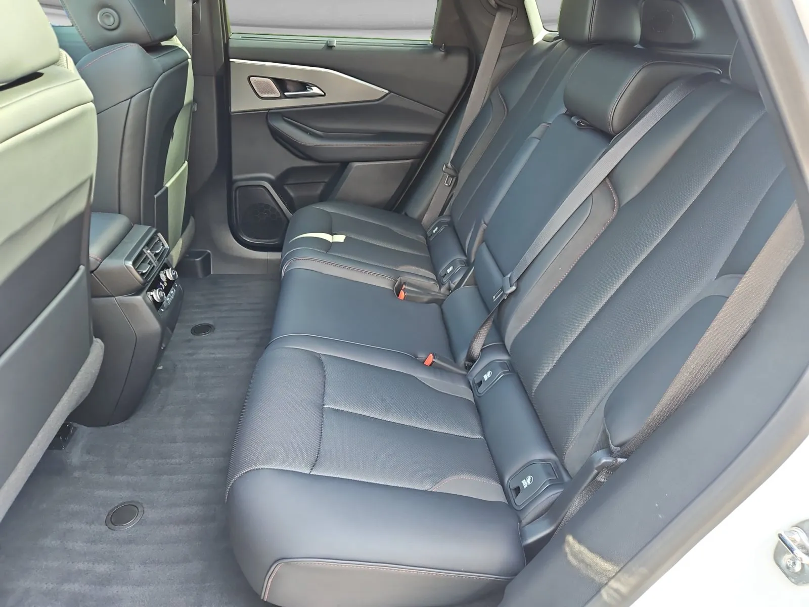Acura ZDX photo 14