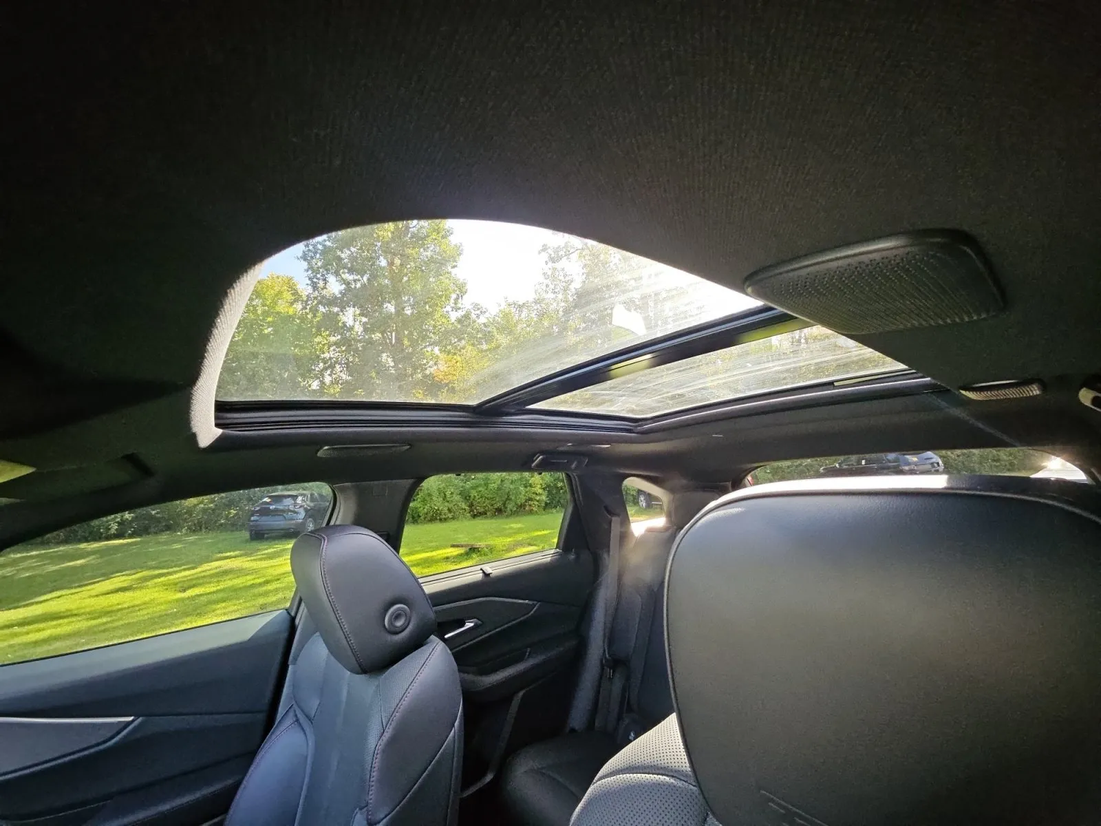 Acura ZDX photo 16