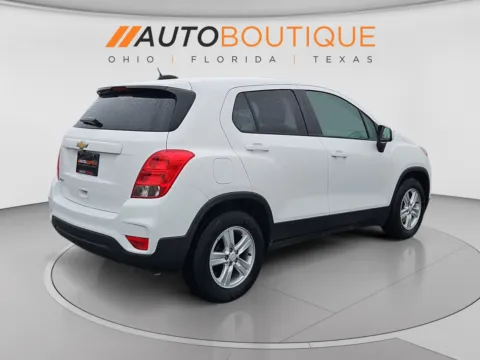 More photos of 2020 Chevrolet Trax LS at Auto Boutique Ohio, OH