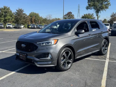 More photos of 2019 Ford Edge ST at Auto Boutique Ohio, OH