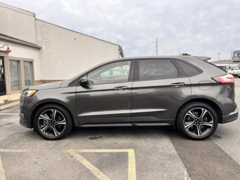 More photos of 2019 Ford Edge ST at Auto Boutique Ohio, OH