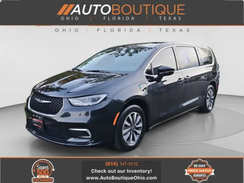 Black 2024 Chrysler Pacifica Hybrid Select for sale in Columbus, OH