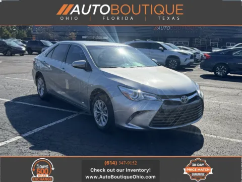White 2015 Toyota Camry LE for sale in Columbus, OH