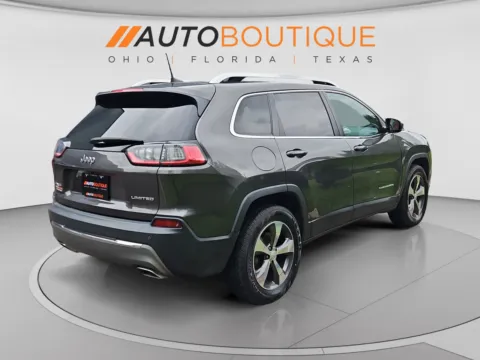 More photos of 2019 Jeep Cherokee Limited at Auto Boutique Ohio, OH