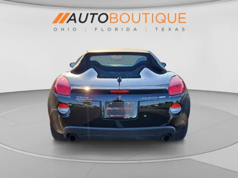 More photos of 2009 Pontiac Solstice GXP at Auto Boutique Ohio, OH