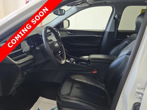More photos of 2023 Jeep Grand Cherokee 4xe at Auto Boutique Ohio, OH