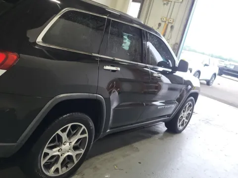 More photos of 2020 Jeep Grand Cherokee Limited at Auto Boutique Ohio, OH