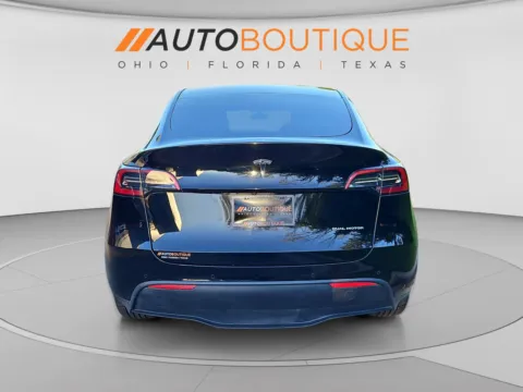 More photos of 2022 Tesla Model Y Long Range at Auto Boutique Ohio, OH