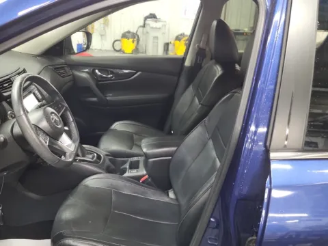More photos of 2020 Nissan Rogue SL at Auto Boutique Ohio, OH
