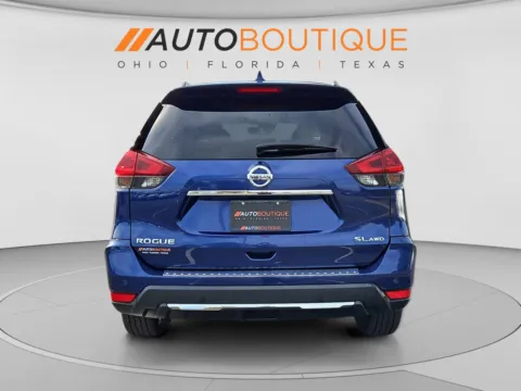 More photos of 2020 Nissan Rogue SL at Auto Boutique Ohio, OH