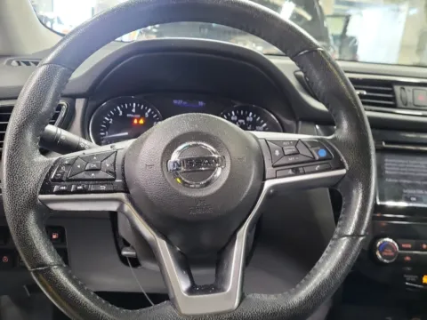More photos of 2020 Nissan Rogue SL at Auto Boutique Ohio, OH