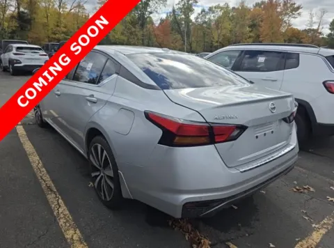 More photos of 2021 Nissan Altima 2.5 SR at Auto Boutique Ohio, OH