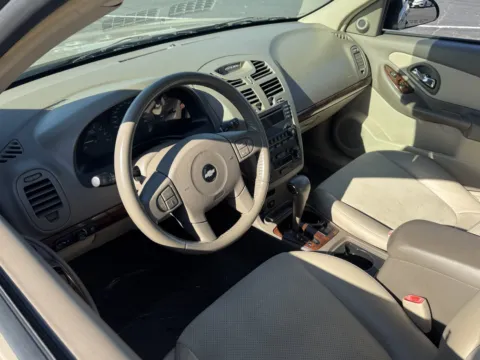 More photos of 2005 Chevrolet Malibu LT at Auto Boutique Ohio, OH