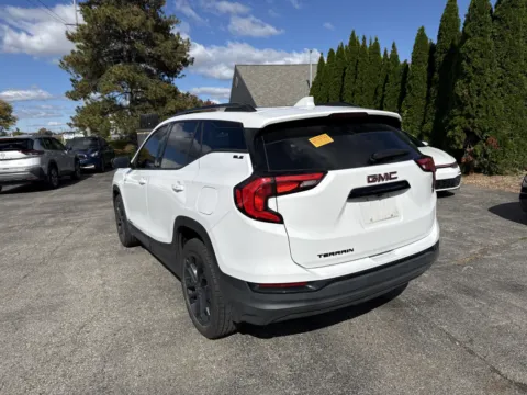 Another view of 2021 GMC Terrain SLE for sale in Columbus, OH at Auto Boutique Ohio