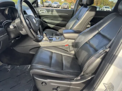 More photos of 2022 Jeep Grand Cherokee WK Limited at Auto Boutique Ohio, OH