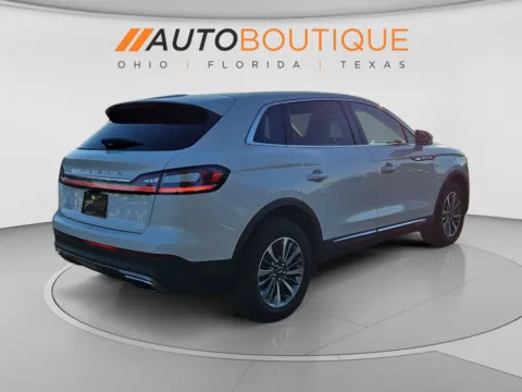 More photos of 2021 Lincoln Nautilus Reserve at Auto Boutique Ohio, OH