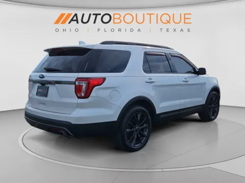 More photos of 2017 Ford Explorer XLT at Auto Boutique Ohio, OH