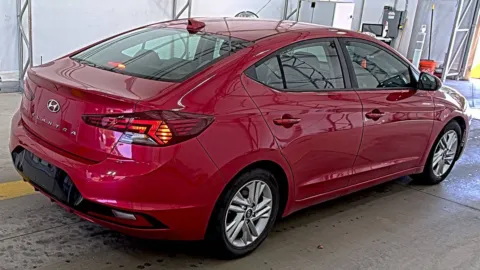 More photos of 2020 Hyundai Elantra SEL at Auto Boutique Ohio, OH