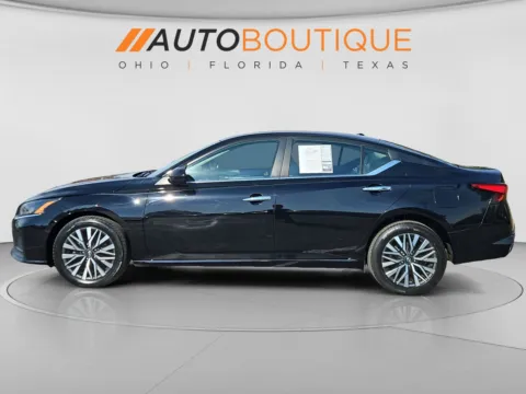 Photos of 2023 Nissan Altima 2.5 SV for sale in Columbus, OH at Auto Boutique Ohio