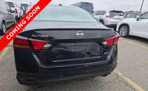 More photos of 2023 Nissan Altima 2.5 SV at Auto Boutique Ohio, OH