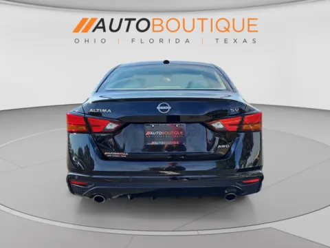 More photos of 2023 Nissan Altima 2.5 SV at Auto Boutique Ohio, OH