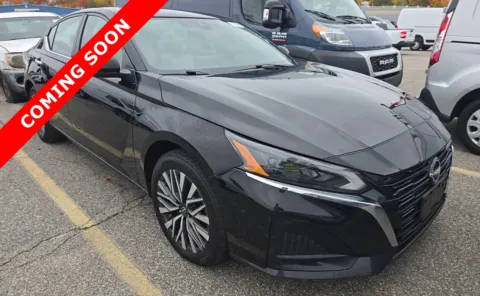 Another view of 2023 Nissan Altima 2.5 SV for sale in Columbus, OH at Auto Boutique Ohio