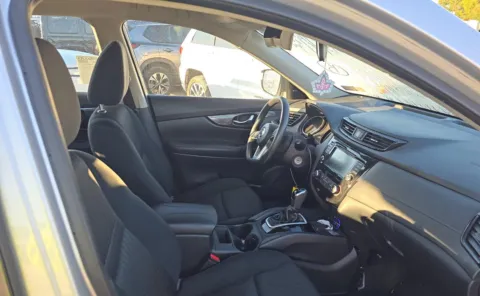 More photos of 2018 Nissan Rogue S at Auto Boutique Ohio, OH
