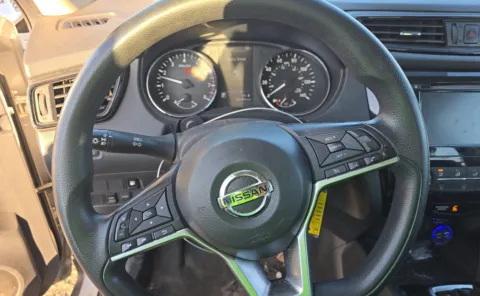 More photos of 2018 Nissan Rogue S at Auto Boutique Ohio, OH