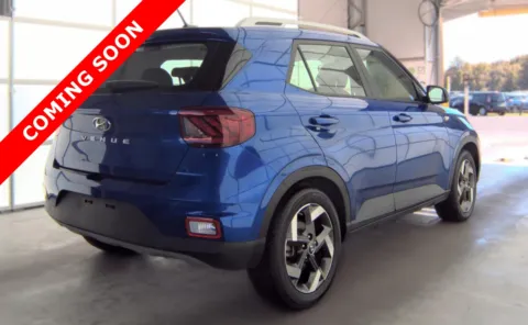 More photos of 2023 Hyundai Venue Limited at Auto Boutique Ohio, OH