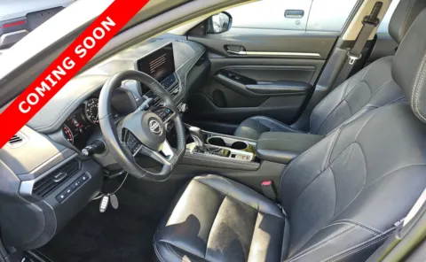 More photos of 2023 Nissan Altima 2.5 SL at Auto Boutique Ohio, OH