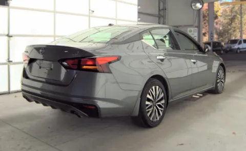 Another view of 2024 Nissan Altima 2.5 SV for sale in Columbus, OH at Auto Boutique Ohio