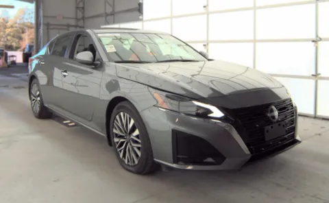 Photos of 2024 Nissan Altima 2.5 SV for sale in Columbus, OH at Auto Boutique Ohio